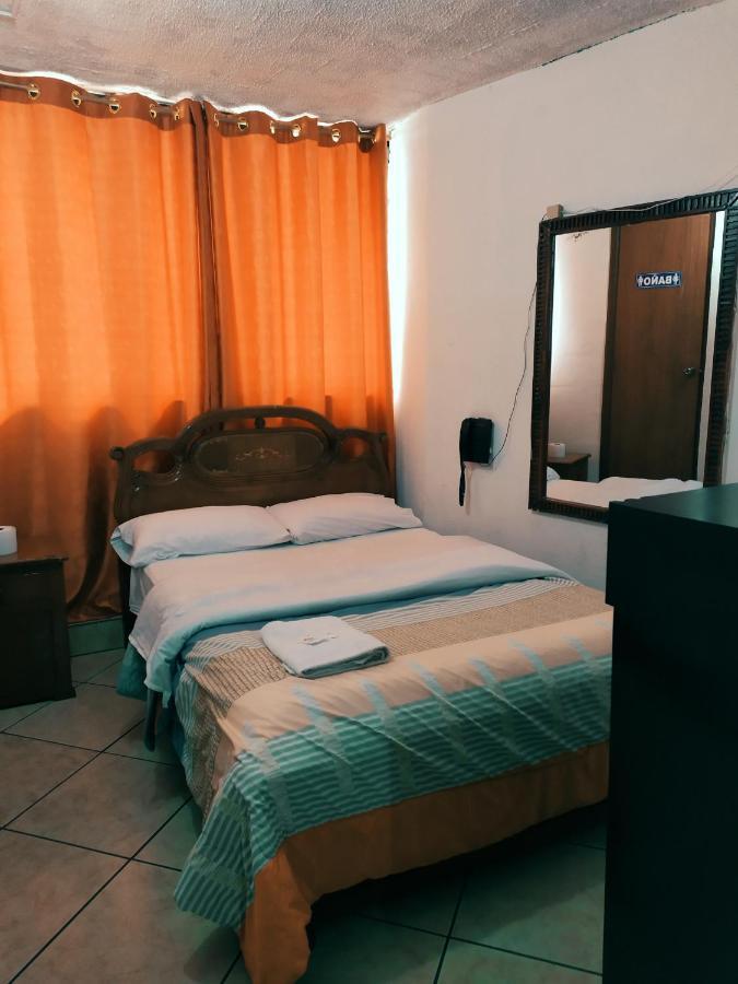 Hostal Ajavi del Sur Quito Esterno foto