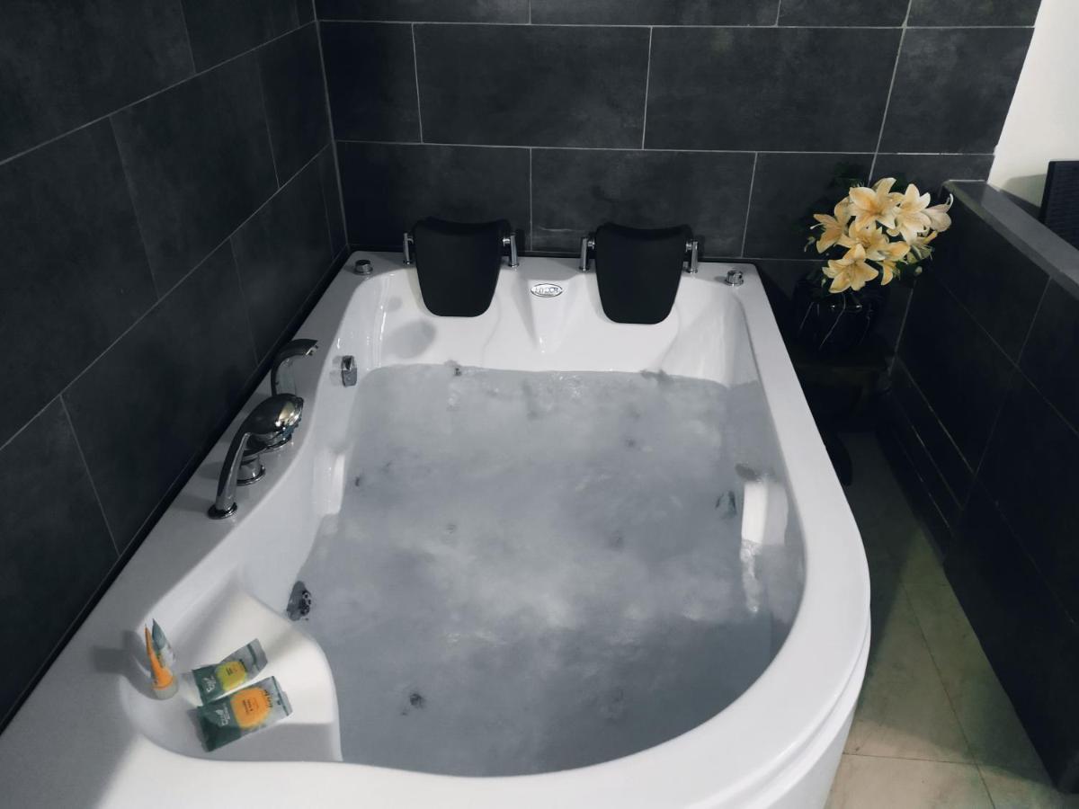 Hostal Ajavi del Sur Quito Esterno foto