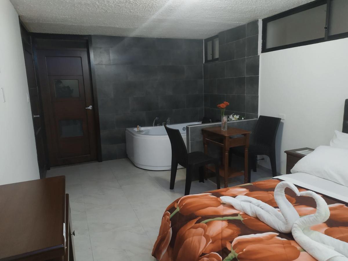 Hostal Ajavi del Sur Quito Esterno foto